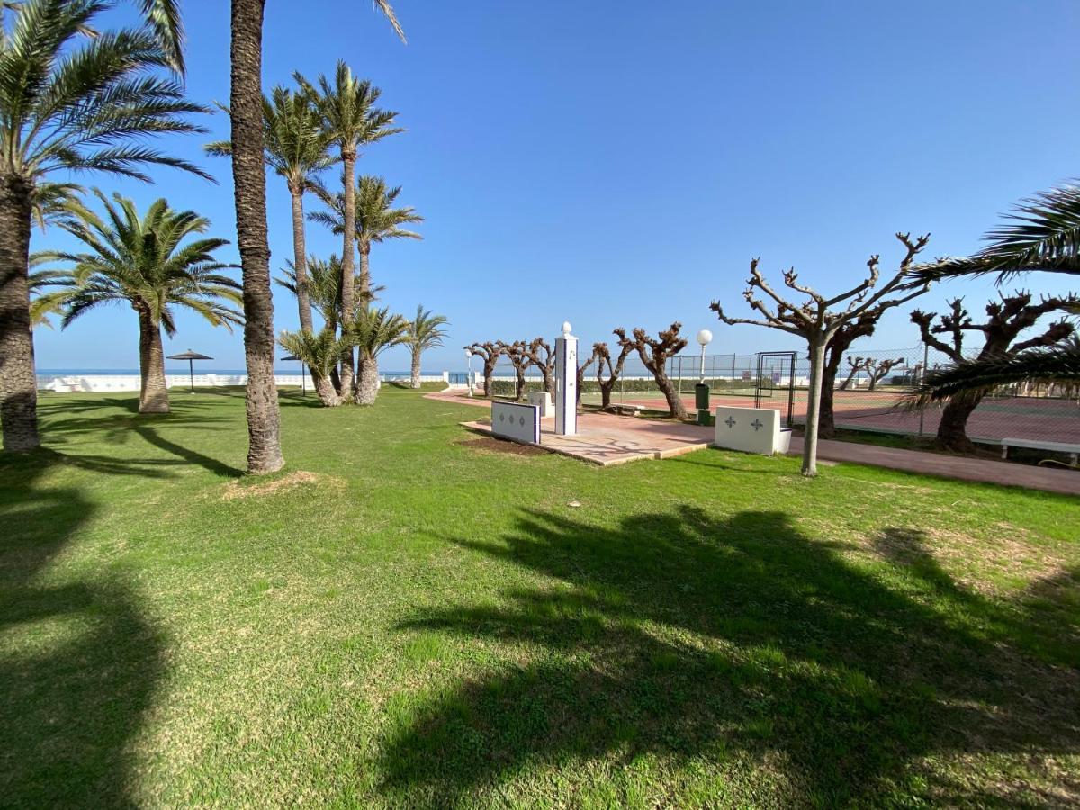 Atico En Primerisima Linea De Playa!!! Denia Bagian luar foto